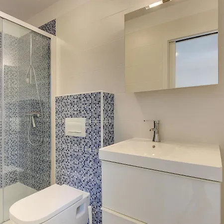 Comfortable With Private Swimming Pool Villa Nedescina